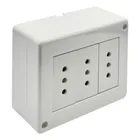 Enchufe triple externo 10A